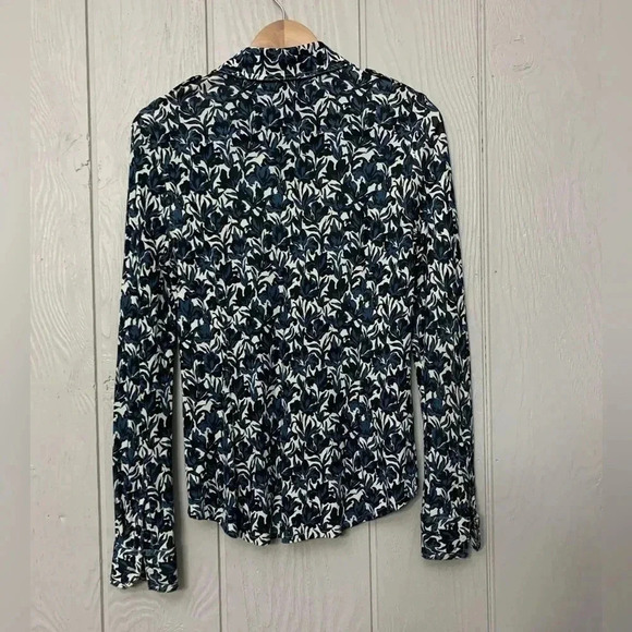 Tory Burch blue navy white Floral Print Button Down Rayon Blouse | Size M - Picture 8 of 9